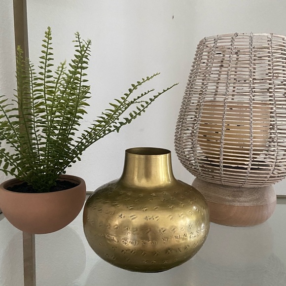 Brass hammered vase vintage vibes brushed gold patterned home decor boho modern - Picture 7 of 15